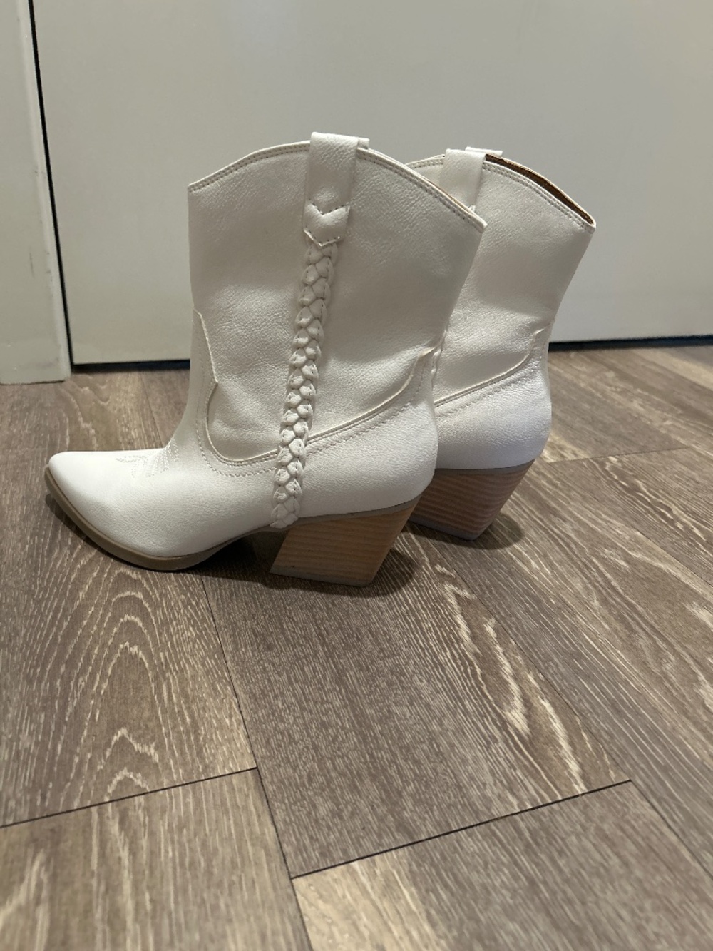 Dolce Vita White Cowboy Booties - Size 8 - NWT